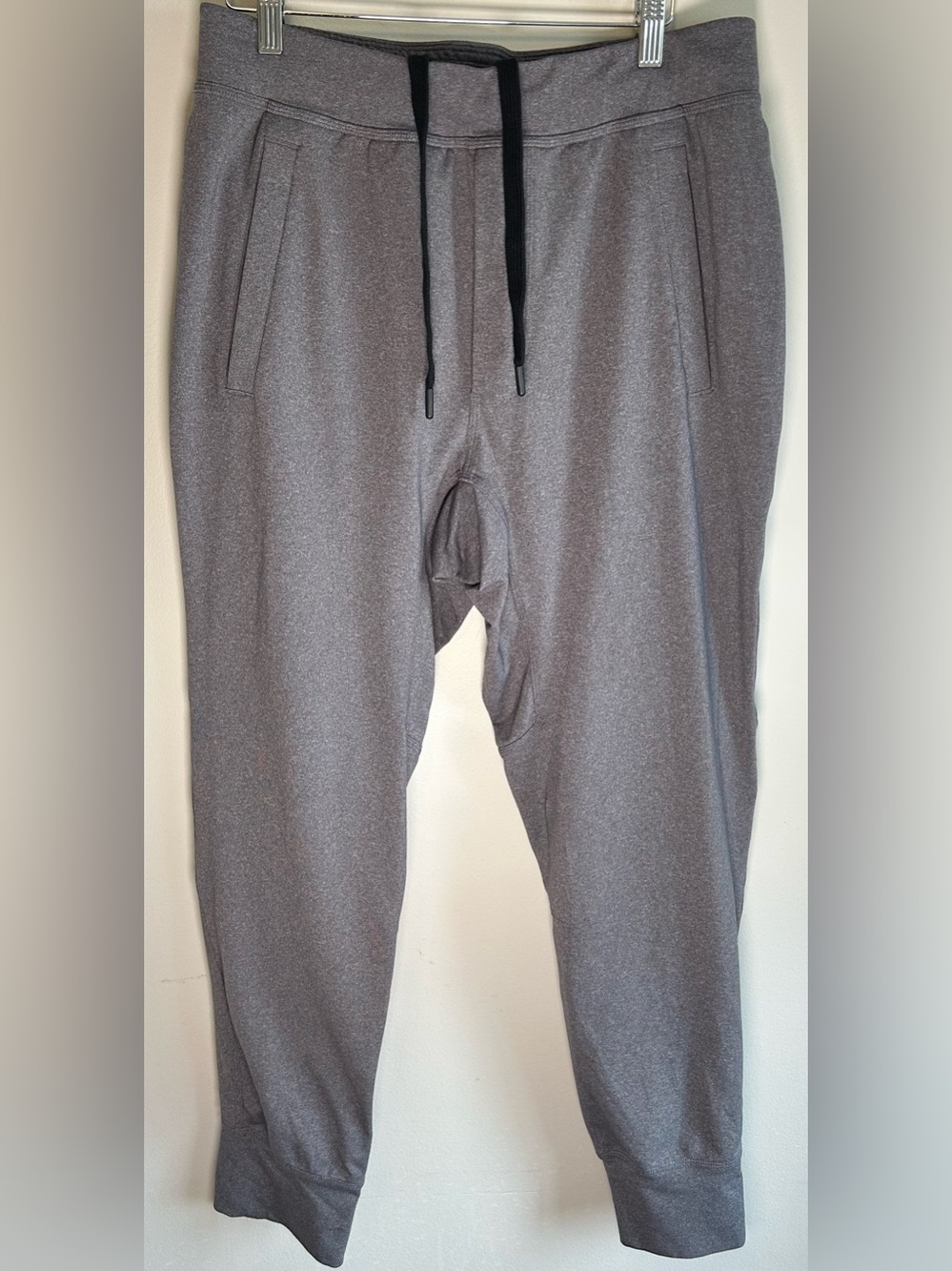 Lululemon Men’s Intent Athletic Pants Size L Jogger Heathered Grey LM5569